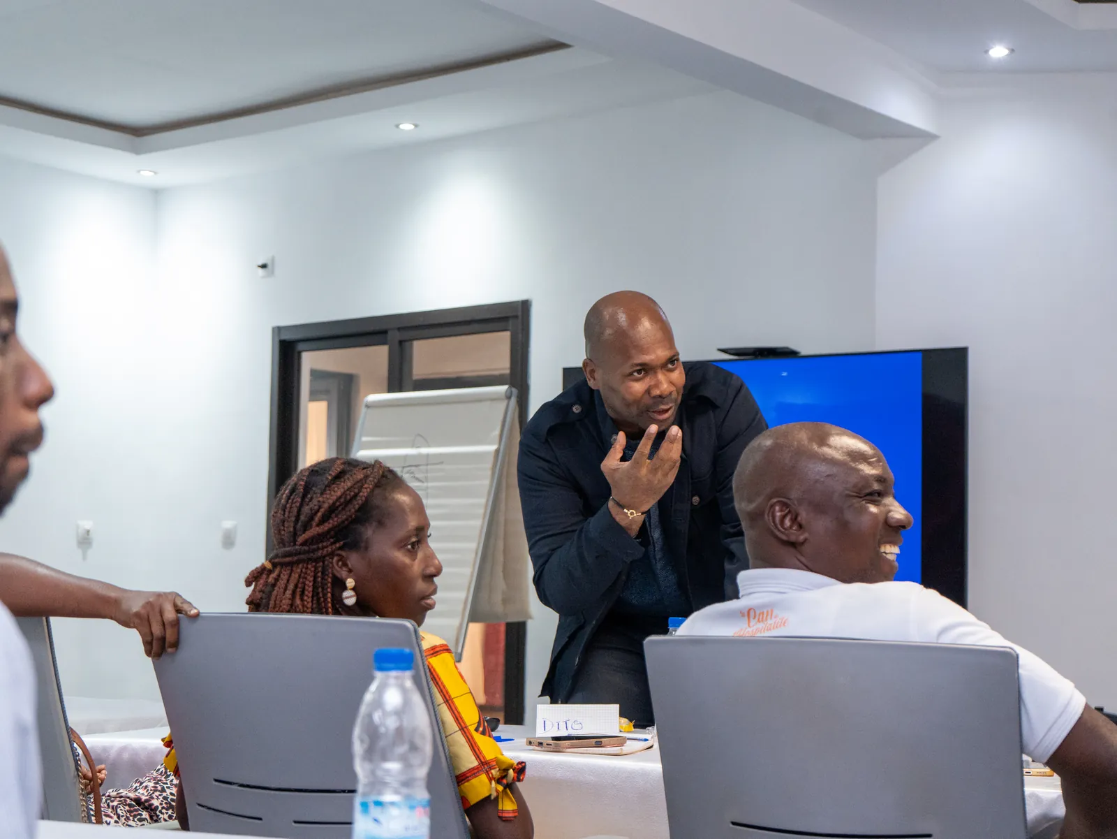 Atelier de travail pendant la formation entrepreneuriat