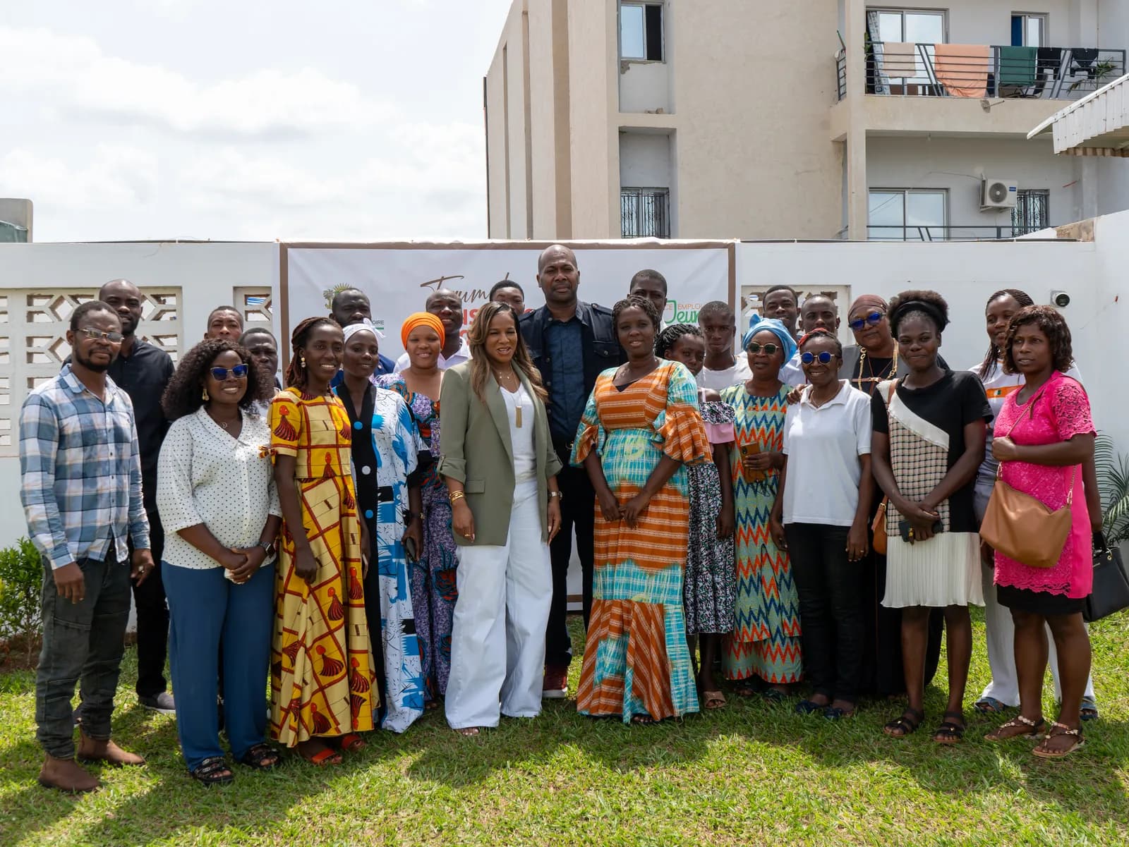 Photo de groupe des participantes en fin de parcours